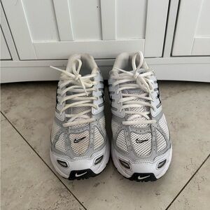 Nike Men’s Shoes White and Black